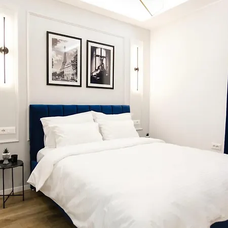 Ferienwohnung New Bazaar Modern App - The Nest Tirana Exterior foto